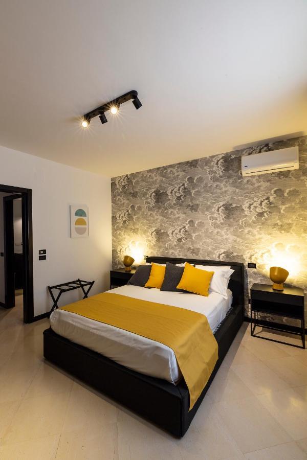 Laus App. 1 - Art & Design Nel Cuore Di Bari - Via Dante Alighieri Exterior photo